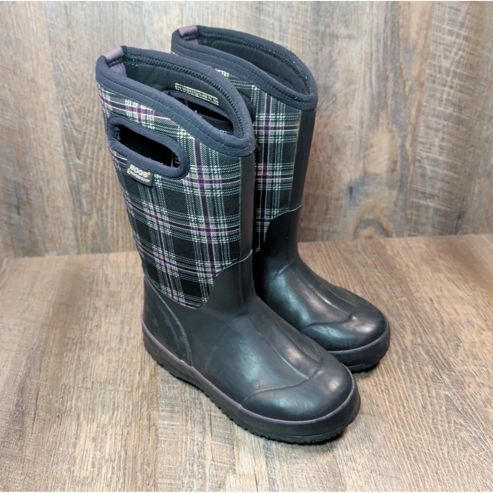 Bogs Kids Youth Size 1 Waterproof Insulated Rain Boots Black Plaid Boys Girls